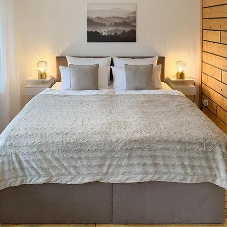 Kuckucksnest Mit Sonnenbalkon Am Wald Mit Grillplatz Appartement Lenzkirch