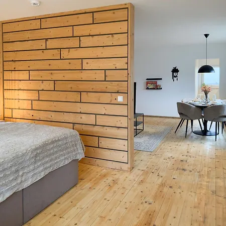 Kuckucksnest Mit Sonnenbalkon Am Wald Mit Grillplatz *