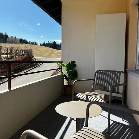 아파트 Kuckucksnest Mit Sonnenbalkon Am Wald Mit Grillplatz 렌즈키르흐