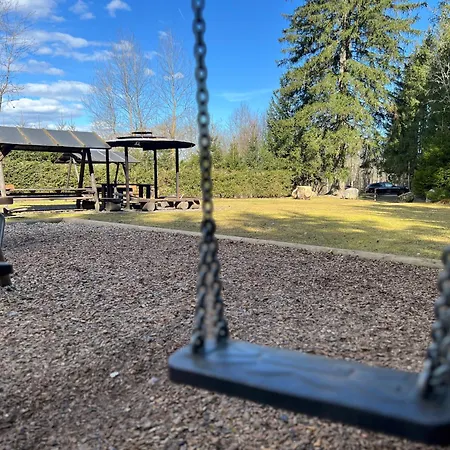 Kuckucksnest Mit Sonnenbalkon Am Wald Mit Grillplatz Lenzkirch